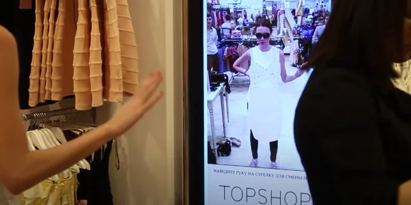 A virtual fitting room for Topshop: augmented reality and Kinect.